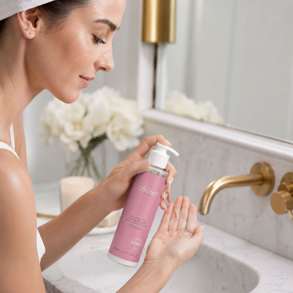 Detergente viso avanzato in gel schiumogeno con acido ialuronico 200ml
