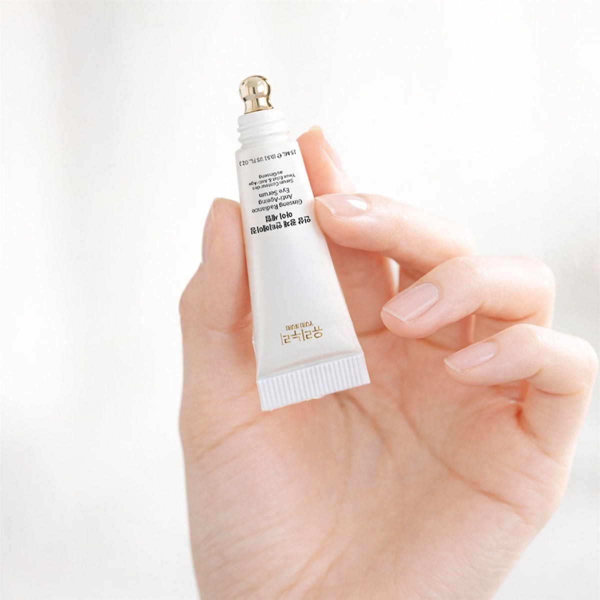 Siero contorno occhi illuminante al ginseng 15ml