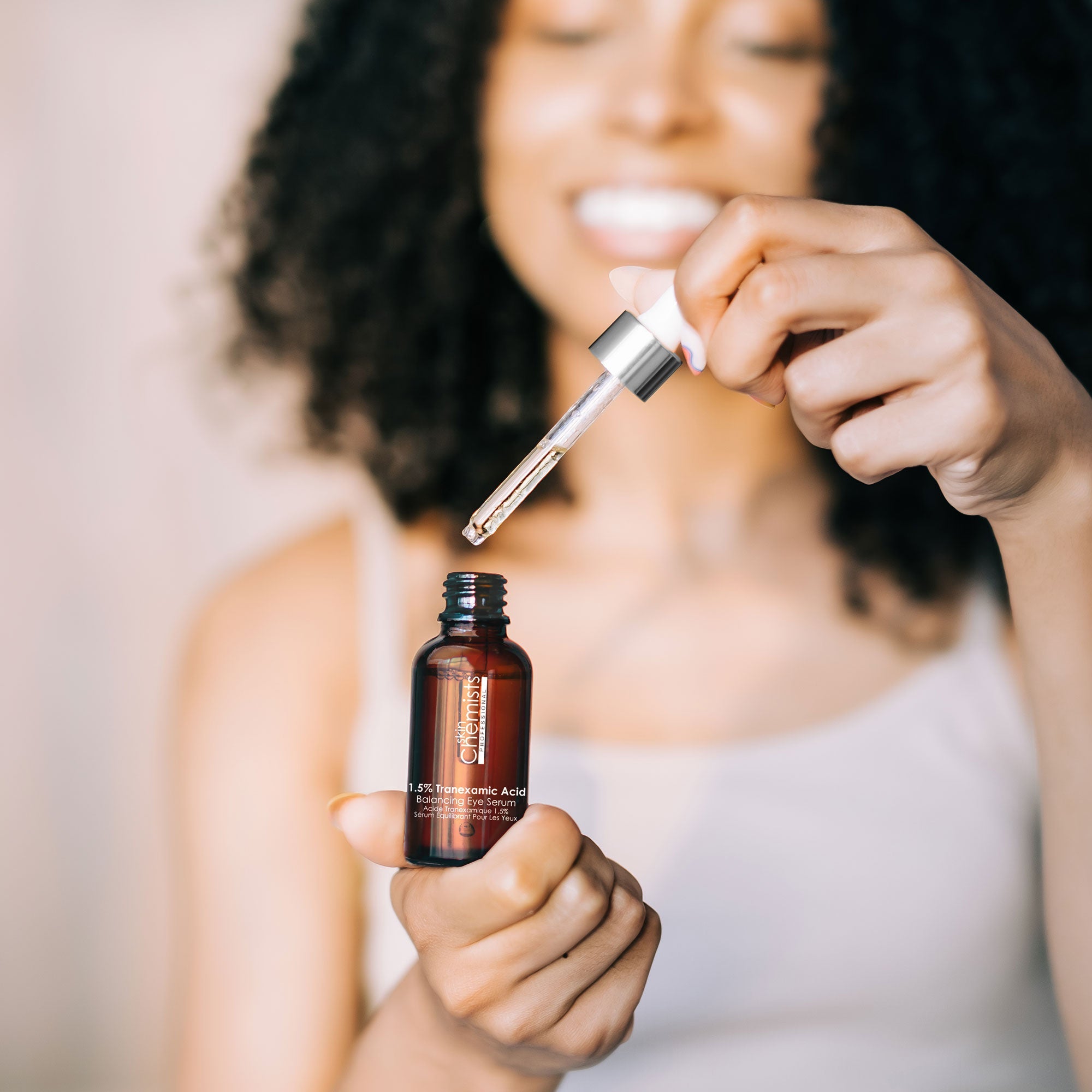 Augenserum mit 1,5 % Transexamsäure zur Regulierung des Gleichgewichts, 15 ml